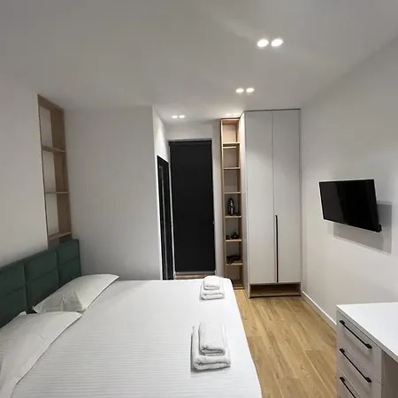 شقة Blloku One Riverside Luxury Apartament *