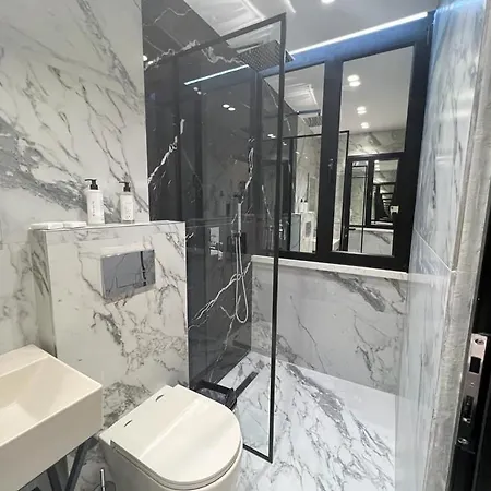 شقة Blloku One Riverside Luxury Apartament تيرانا